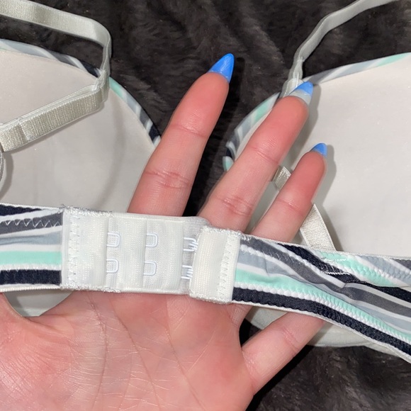 🐚Blue, grey & black stripped bra! - Picture 4 of 7